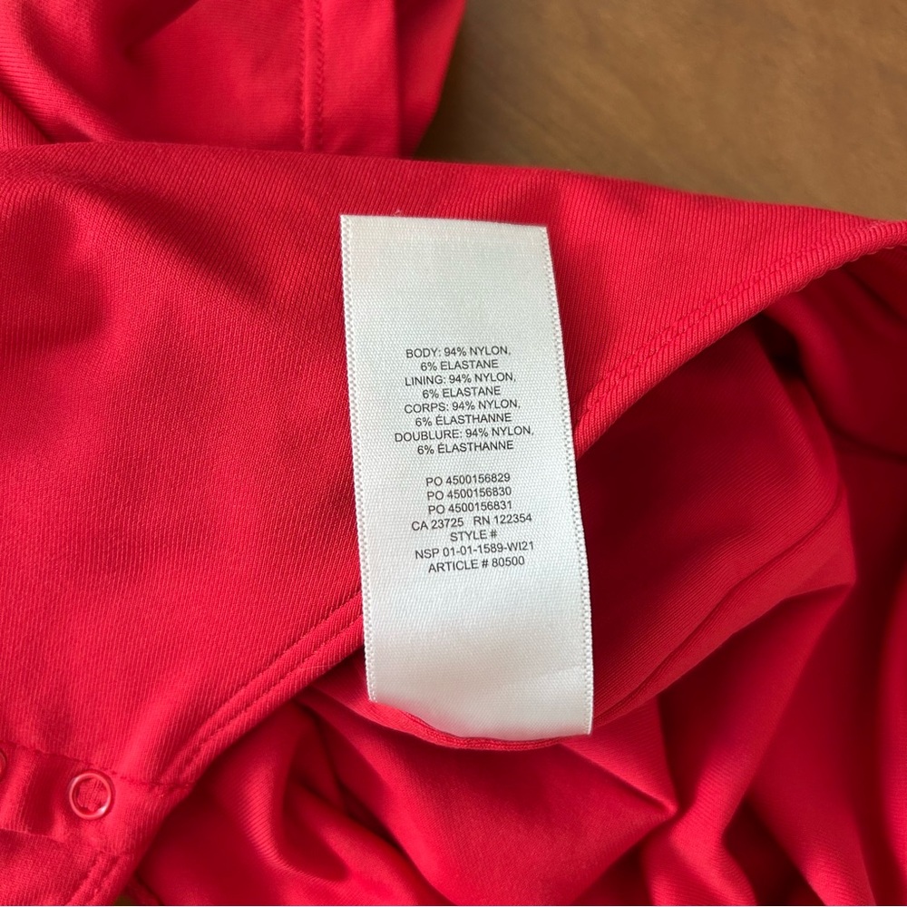 Aritzia Babaton Contour Crew Shortsleeve Bodysuit Red Size Extra Small - Picture 8 of 8